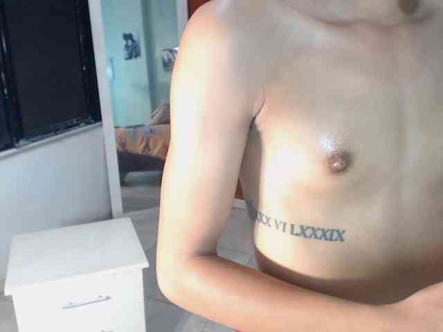 nicolle-sanders webcam