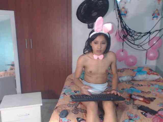 nicolle-sanders webcam