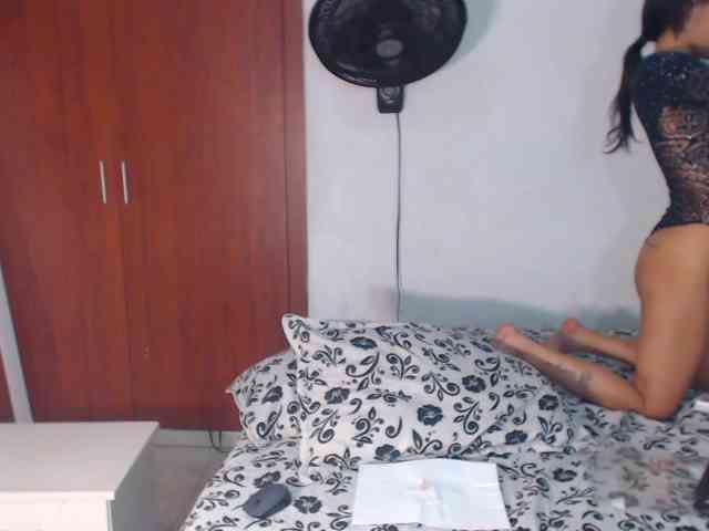 nicolle-sanders webcam