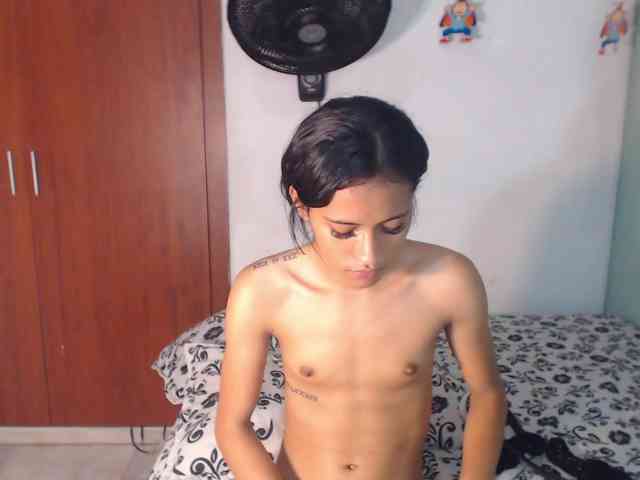 nicolle-sanders webcam