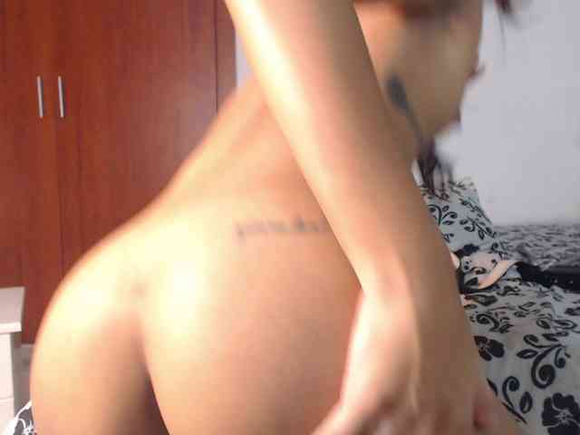 nicolle-sanders webcam