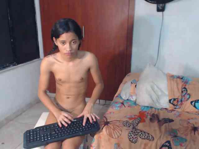 nicolle-sanders webcam