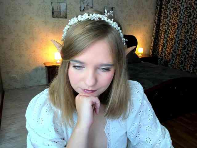 LunaCosplay webcam