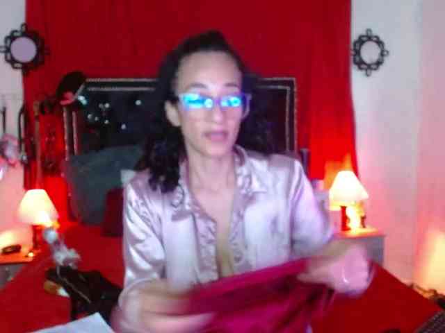 Ameliemartinez webcam