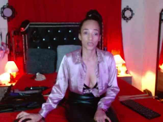 Ameliemartinez webcam