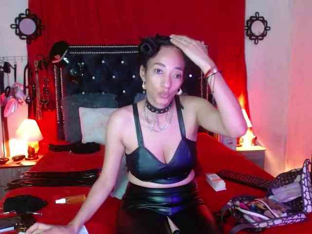Ameliemartinez webcam
