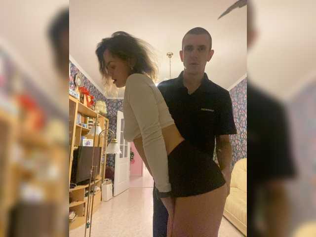Entra en el chat con el modelo And-Liziantus And-Liziantus
