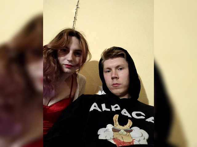ElinaAndAlex webcam