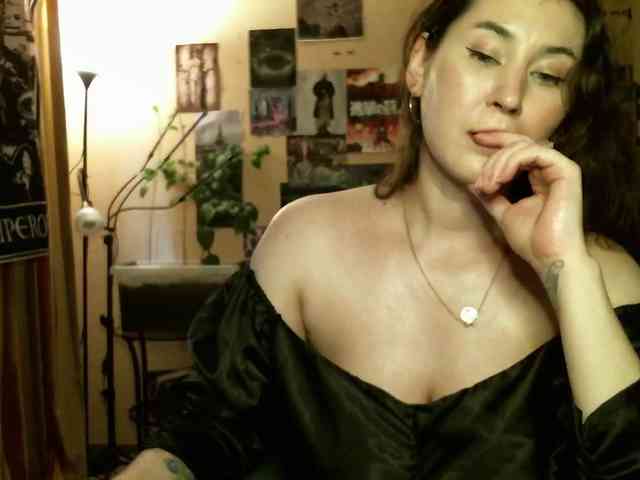 TemptingFable webcam