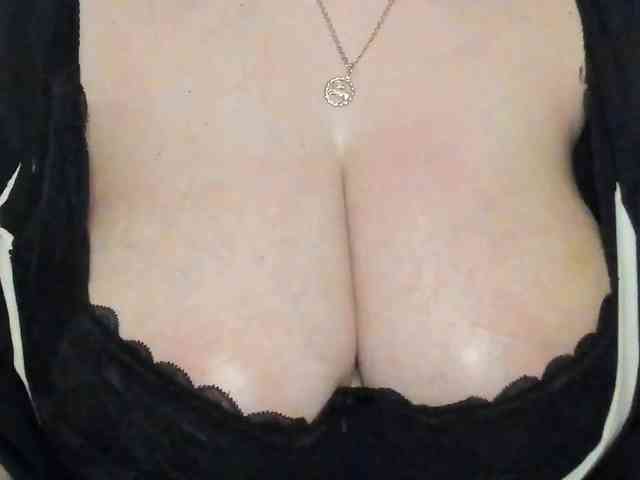 TemptingFable webcam