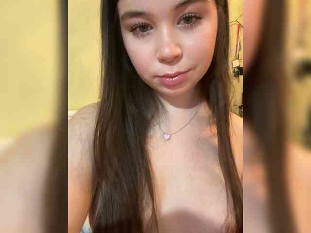 kikikiraa webcam