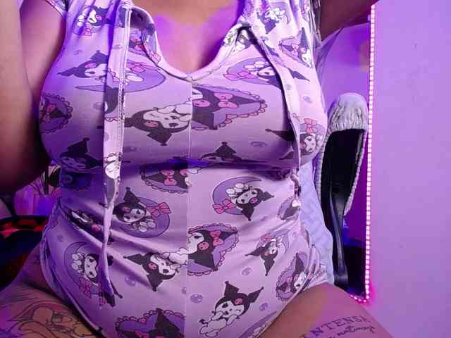 chloe-tgn webcam