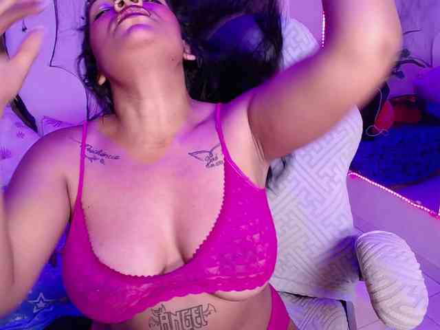 chloe-tgn webcam