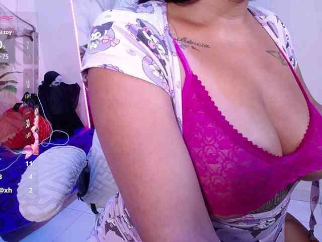 chloe-tgn webcam