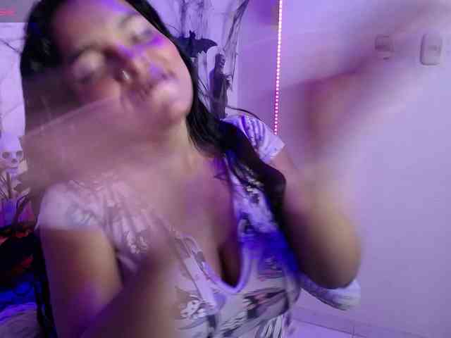 chloe-tgn webcam