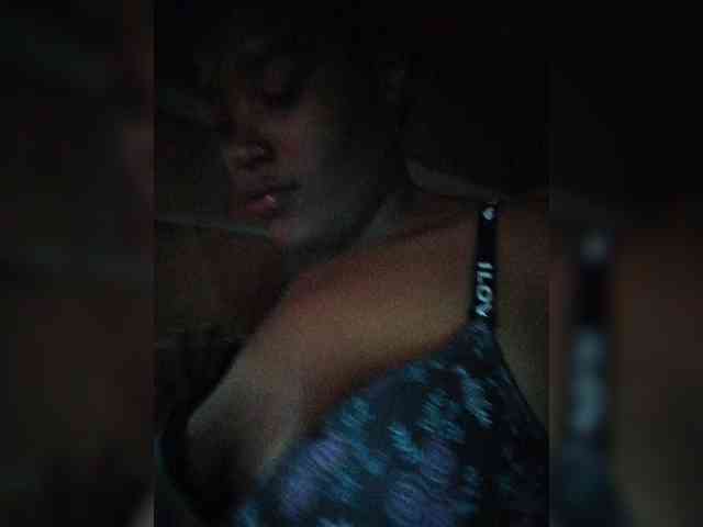 EmiliAddams webcam