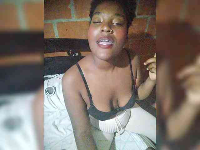 EmiliAddams webcam