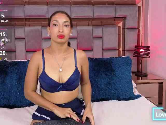 KatyMonrow webcam