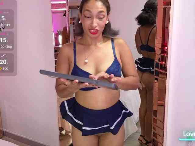 KatyMonrow webcam