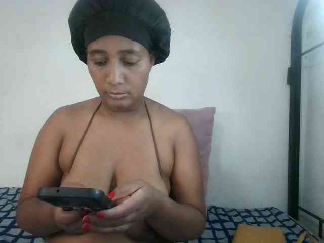 Browneyesxx webcam