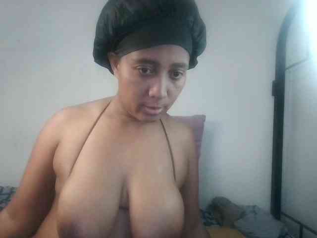 Browneyesxx webcam