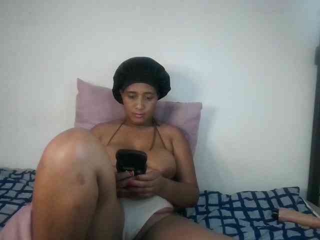Browneyesxx webcam