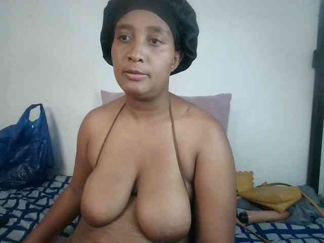 Browneyesxx webcam