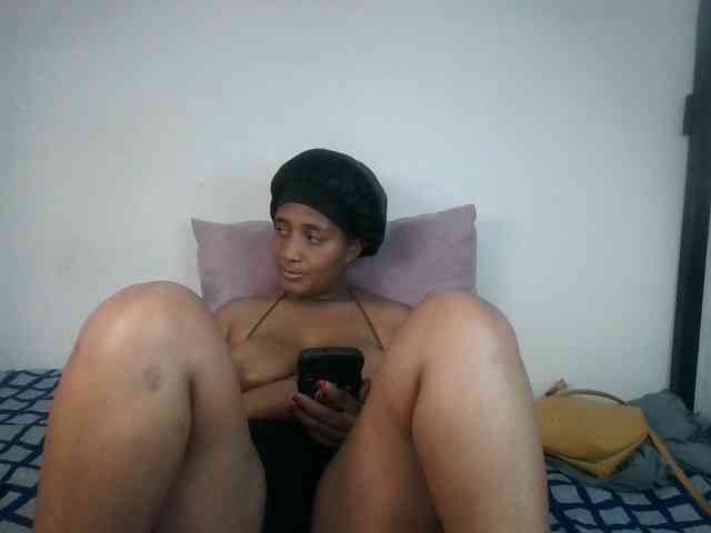 Browneyesxx webcam