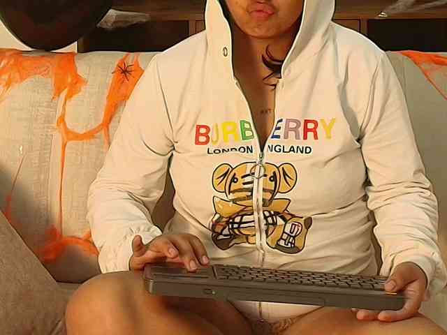 LiaMoon webcam