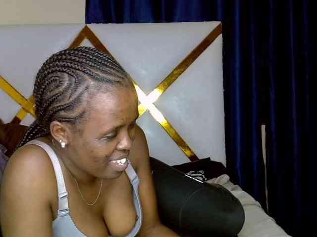 Caramel22 webcam