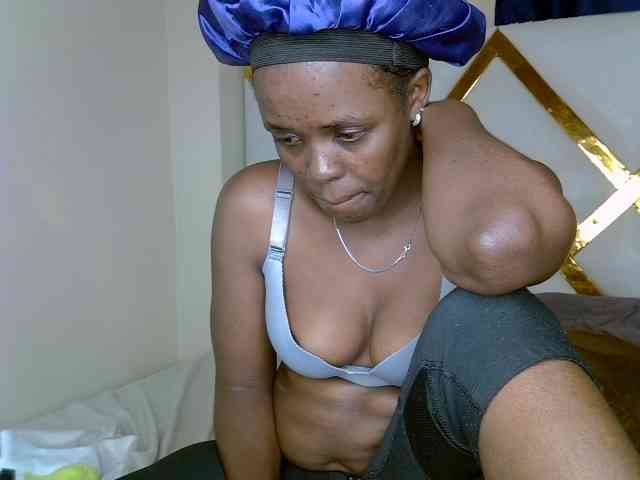 Caramel22 webcam