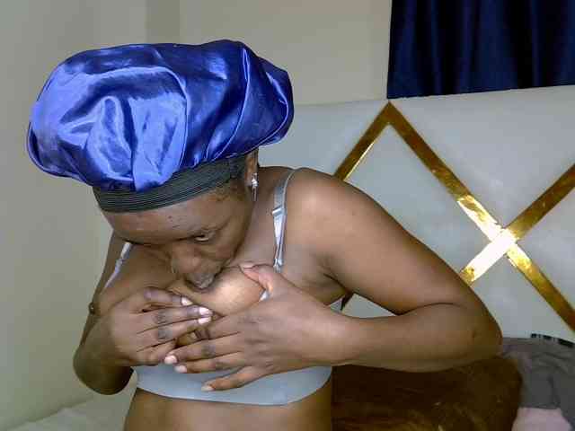 Caramel22 webcam