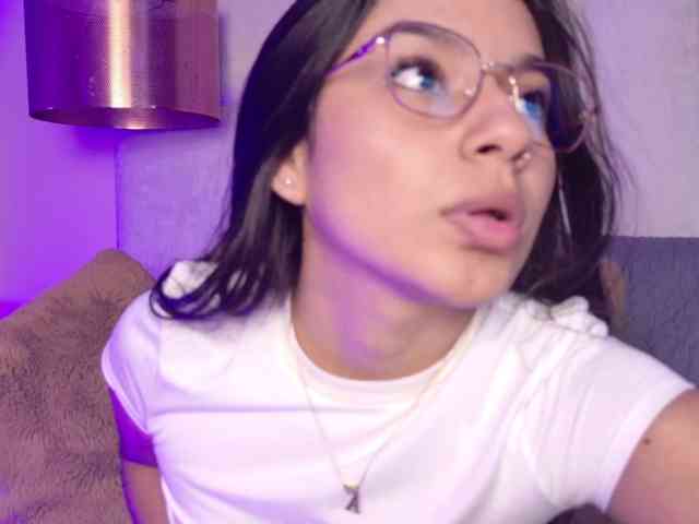 Alyssa-Ray webcam