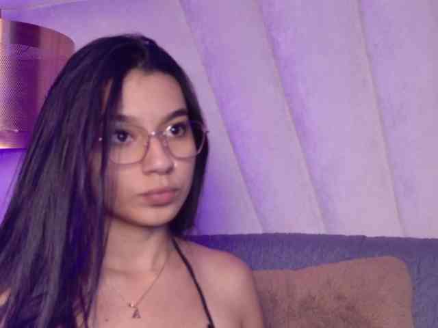 Alyssa-Ray webcam