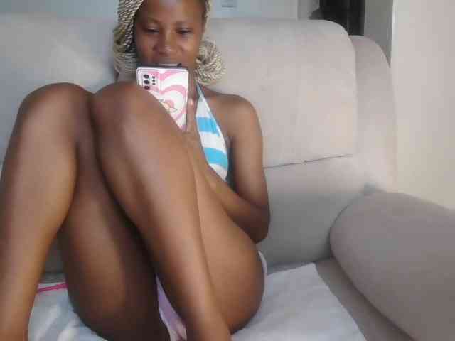 Pretyass webcam