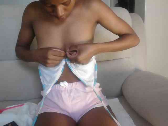 Pretyass webcam
