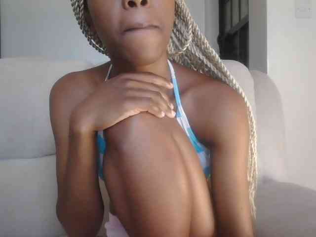 Pretyass webcam
