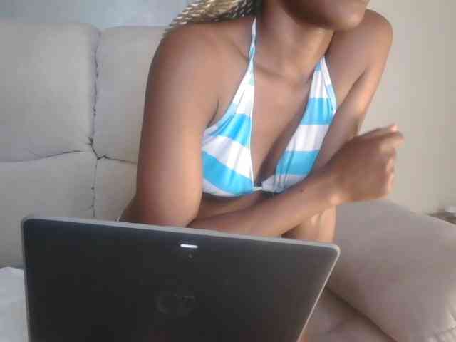 Pretyass webcam
