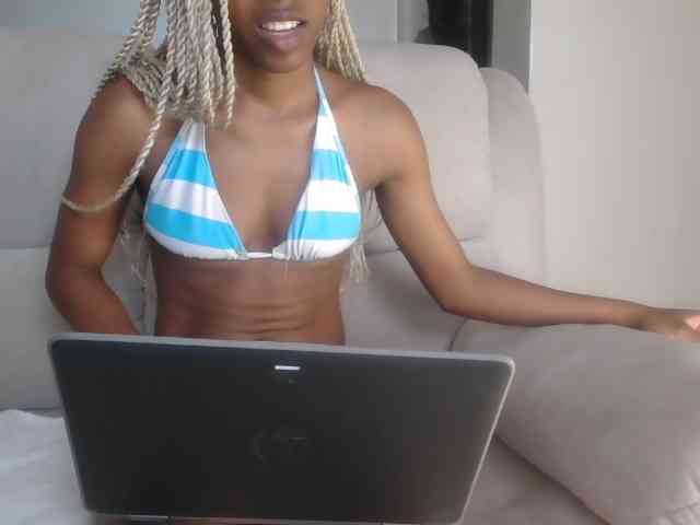 Pretyass webcam