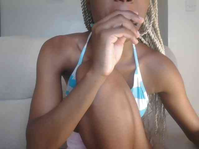 Pretyass webcam