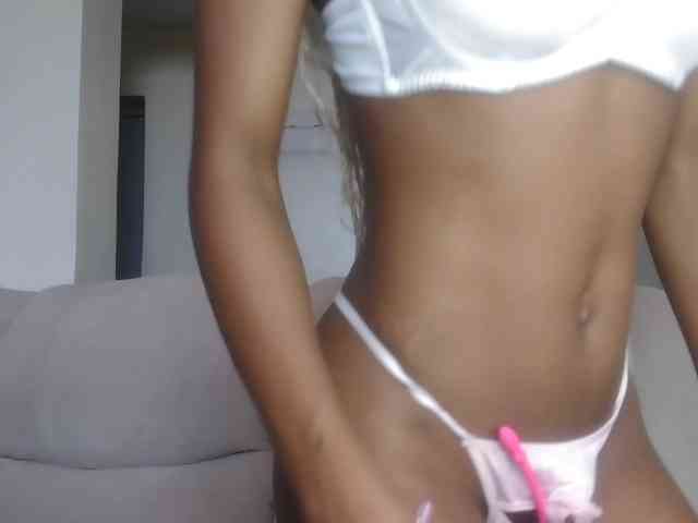 Pretyass webcam