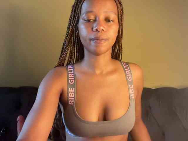 SexyBaddie webcam