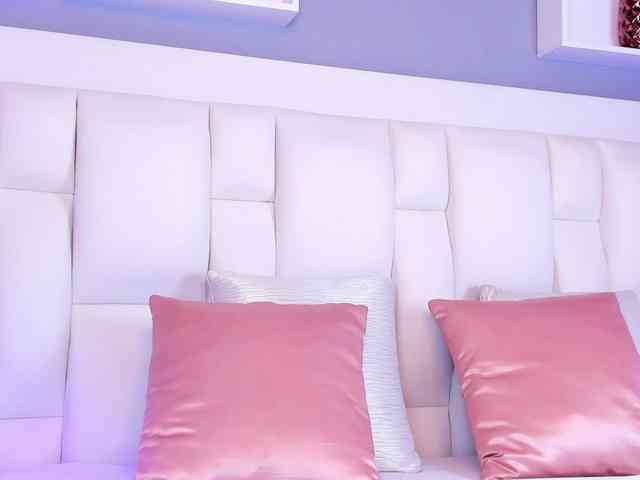 LauraFarell webcam
