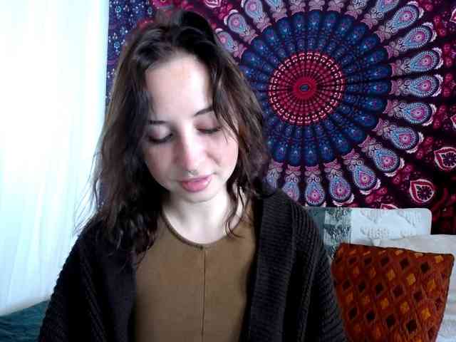 AdalynGlow webcam