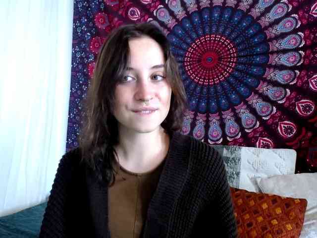 AdalynGlow webcam