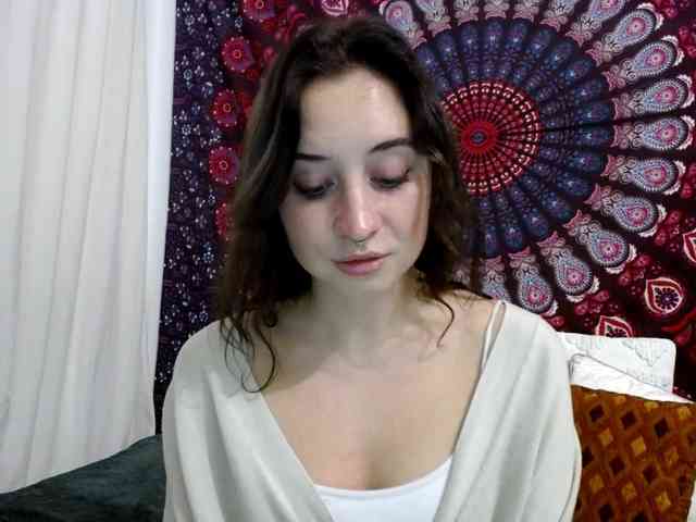 AdalynGlow webcam