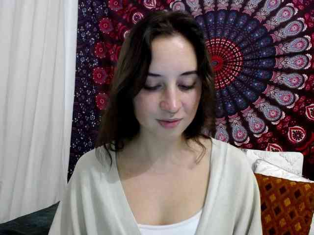 AdalynGlow webcam