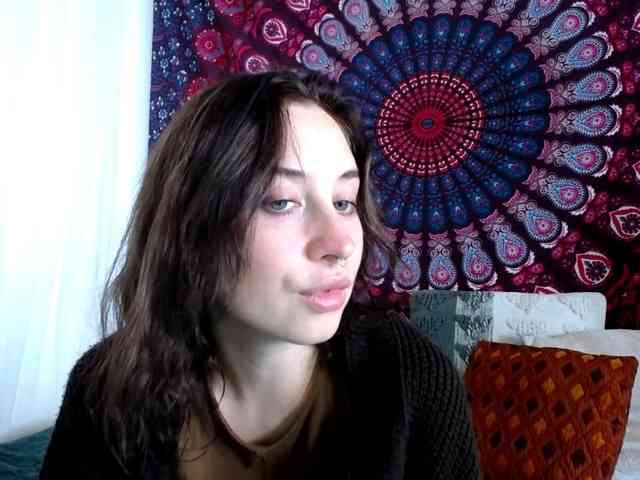 AdalynGlow webcam