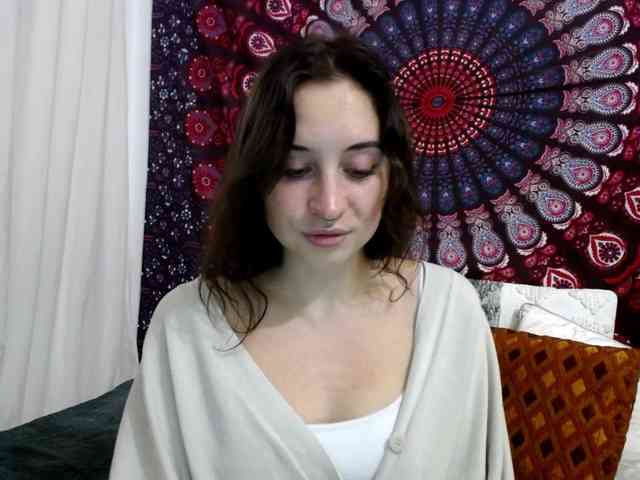 AdalynGlow webcam