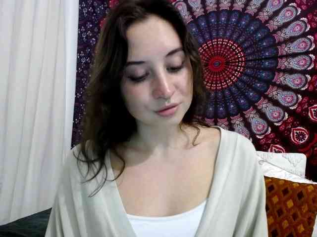 AdalynGlow webcam